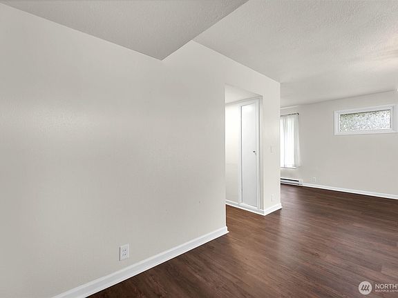 4th image of 807 N 8th Avenue