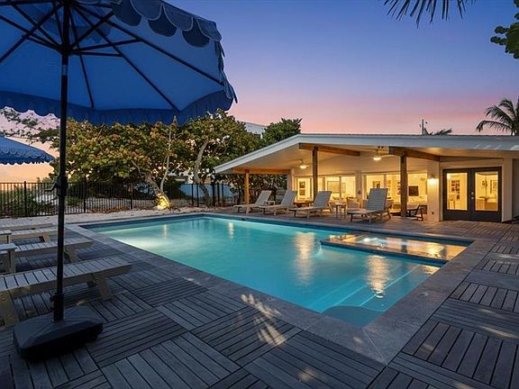 3rd image of 102 Tuna St