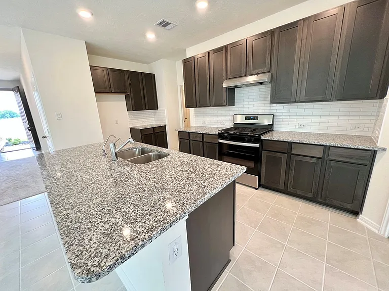2834 Palamas Ln — Photo 12