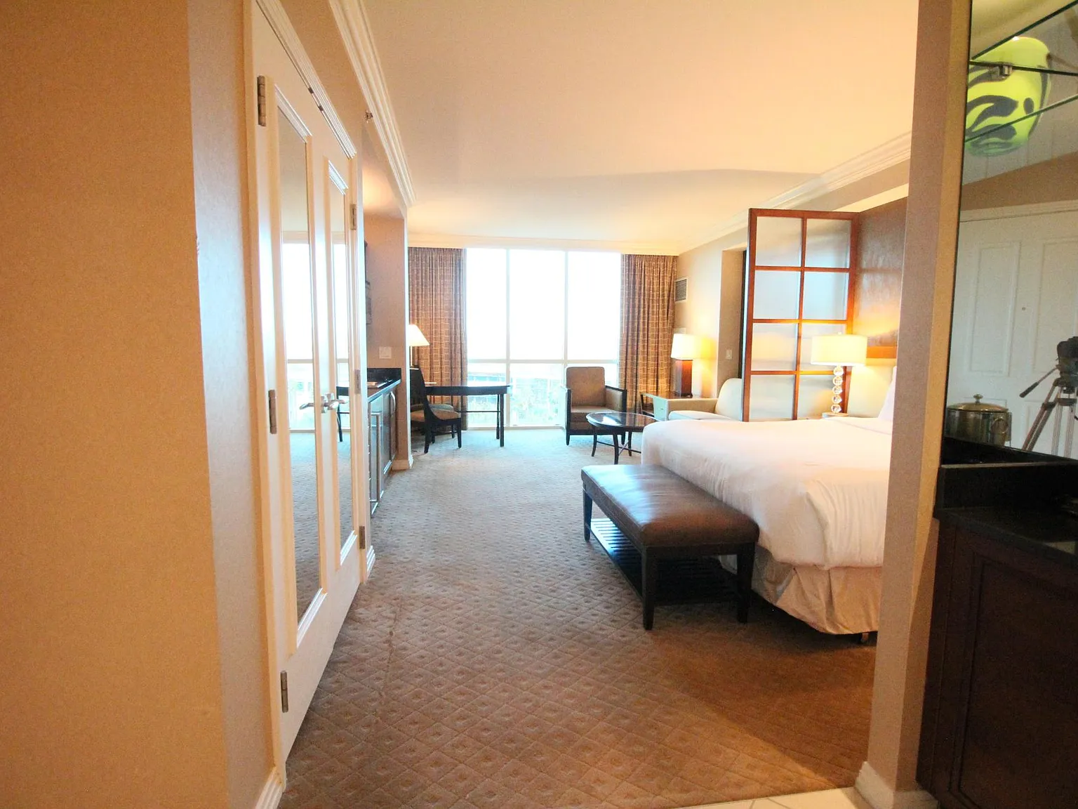 125 E Harmon Avenue — Photo 3