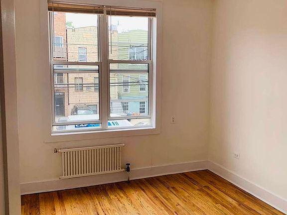 3rd image of 30-50 14th St #2