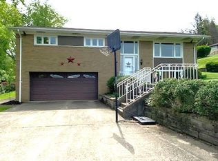 702 Crest Dr, Monessen, PA 15062