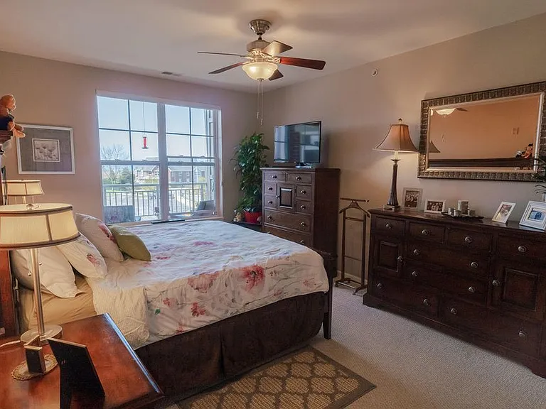 3872 S Lake Dr #211 — Photo 9