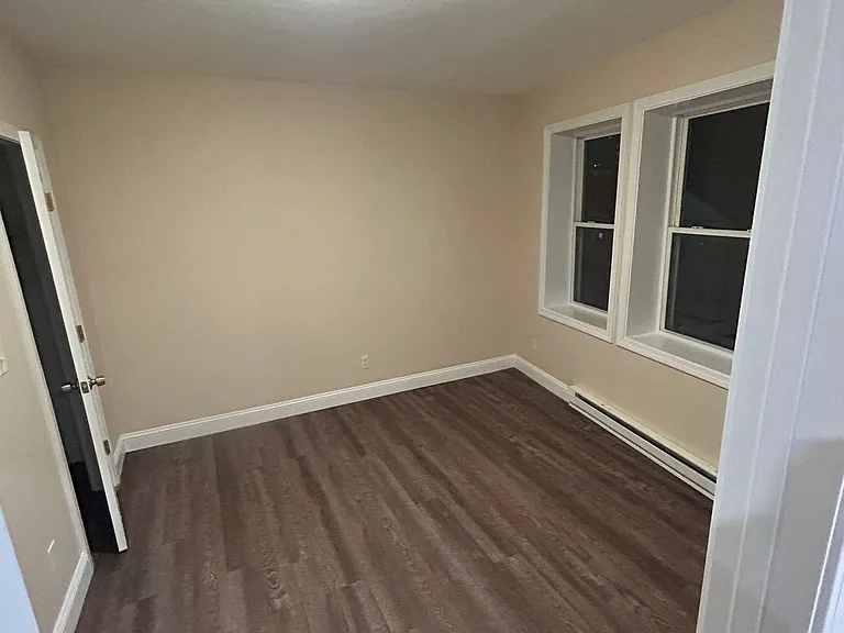 1039 Main St #7 — Photo 2