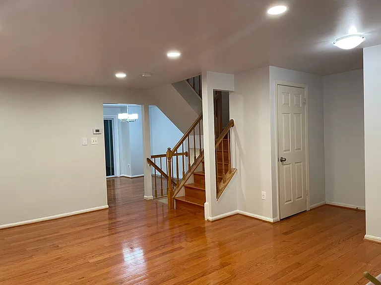 10513 Smithy Ct — Photo 5