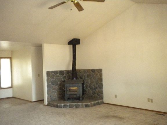 5th image of 750 Buckskin Ln