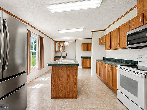 4th image of 5957 Hager Rd