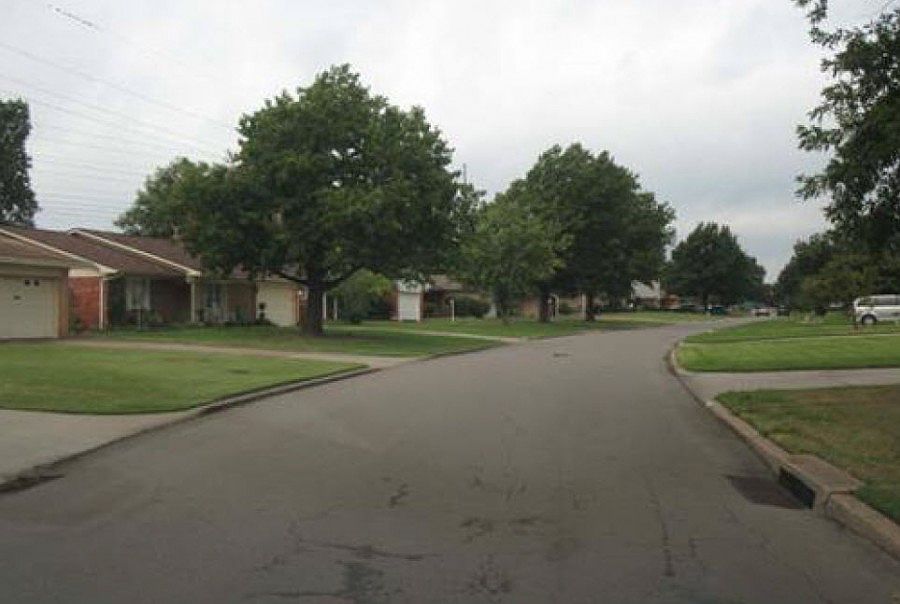 2nd image of 8282 E 35th St