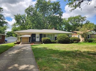 8150 Greenwood Ave, Munster, IN 46321