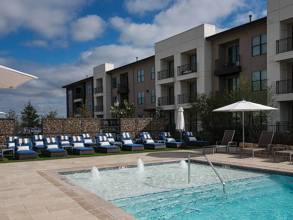 Soak up the sun on the tanning ledge