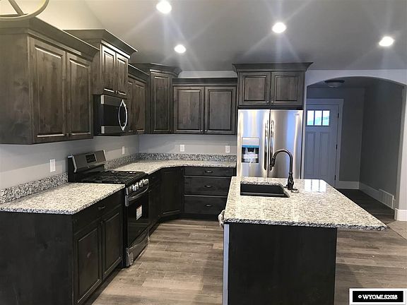 3rd image of 1510 Eagle Way