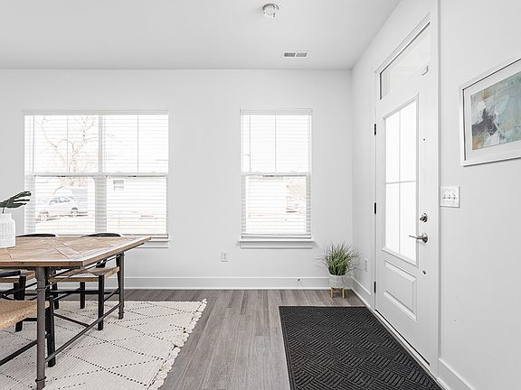 3rd image of 2801 N Delaware St #L1ibcb