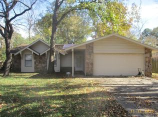 2104 West St, Conway, AR 72032