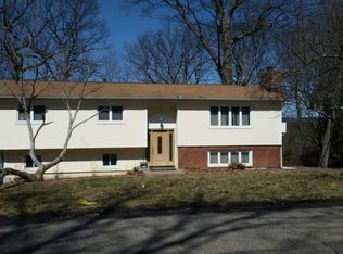 47 Greenridge Way, Spring Valley, NY 10977