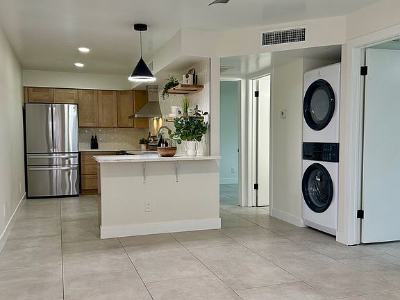 3rd image of 1321 W 5th St APT 2