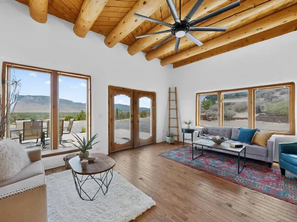 300 Chimaja Rd, Corrales, NM 87048