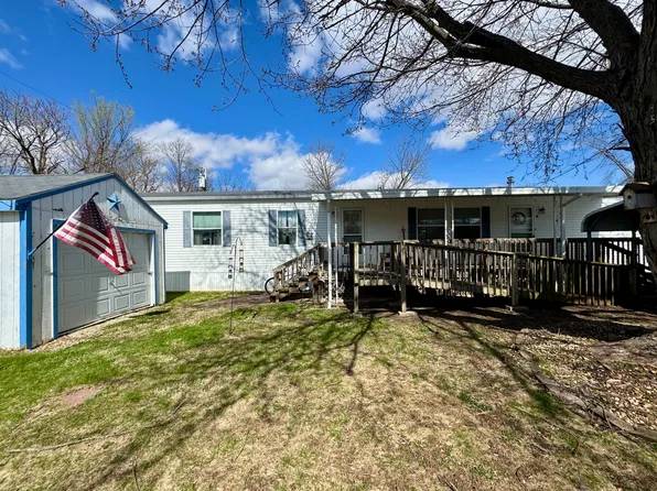 320 Cedarhaven Dr, Princeton, IL 61356