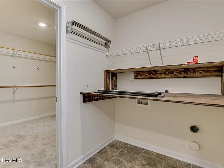 1147 Sims Dr — Photo 36