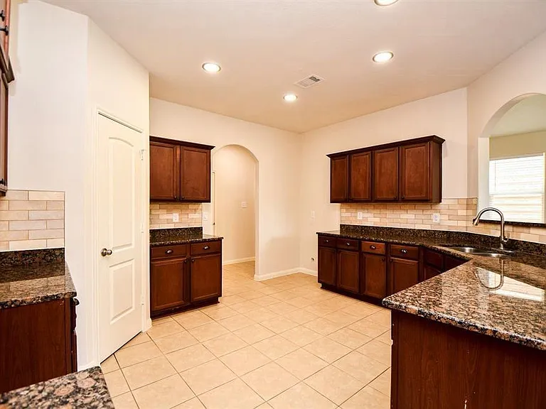 10909 Panther Ct SW — Photo 8