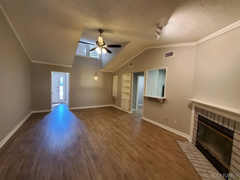 5951 Carmel Dr — Photo 4
