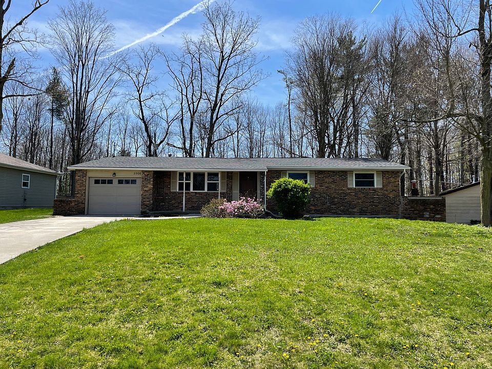 1st image of 2306 Deerwood Dr