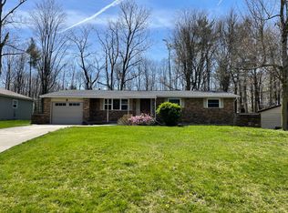 2306 Deerwood Dr, Fort Wayne, IN 46825