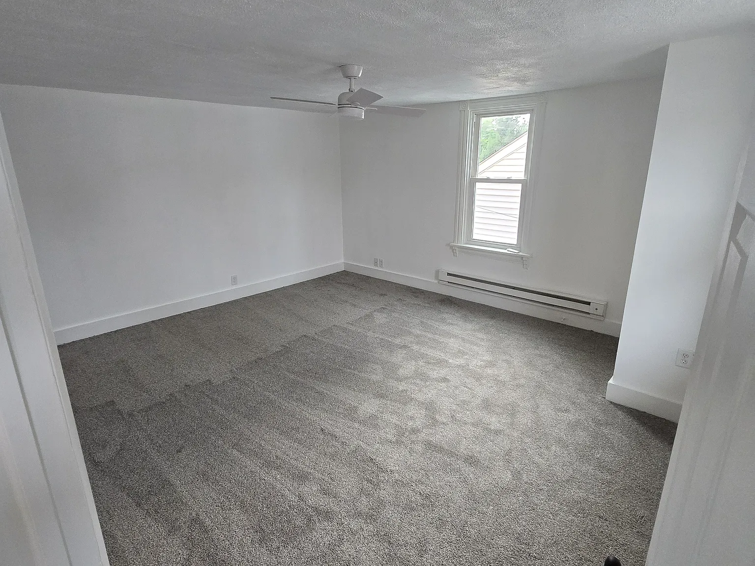 2 bed, 1200 sqft, $1,750 — Photo 2