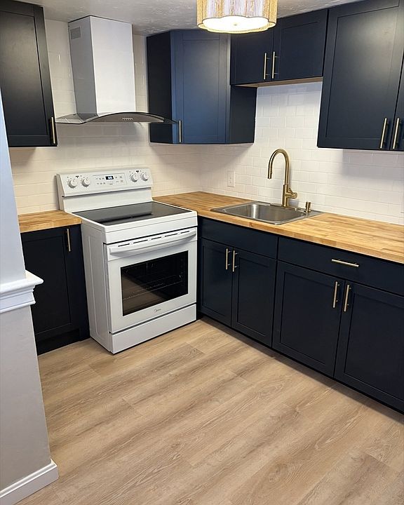 1st image of 2 Tideview Path APT 8