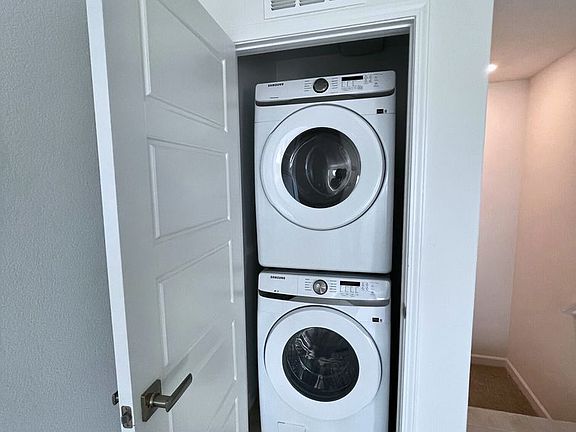 5th image of 348 Banished Ave #1