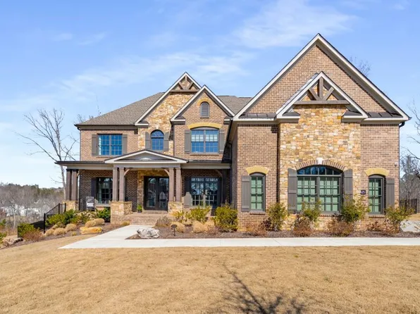 13425 Bishops Ct, Roswell, GA 30075