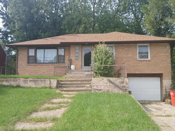 688 S Fair Ave, Benton Harbor, MI 49022