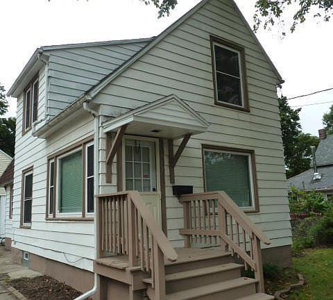 3rd image of 313 Carey St