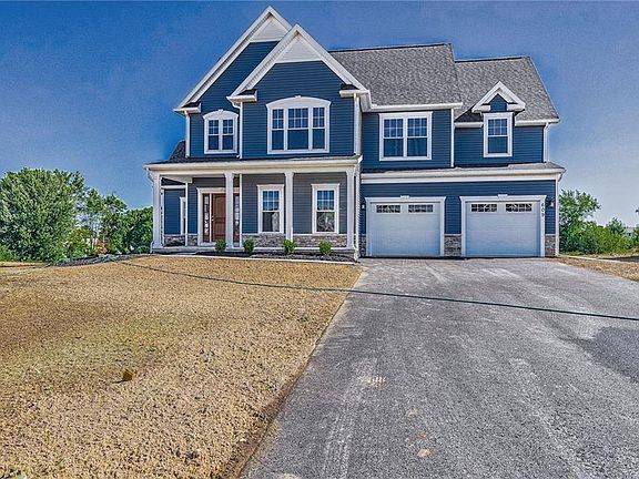 2nd image of 608 Autumn Breeze Ln