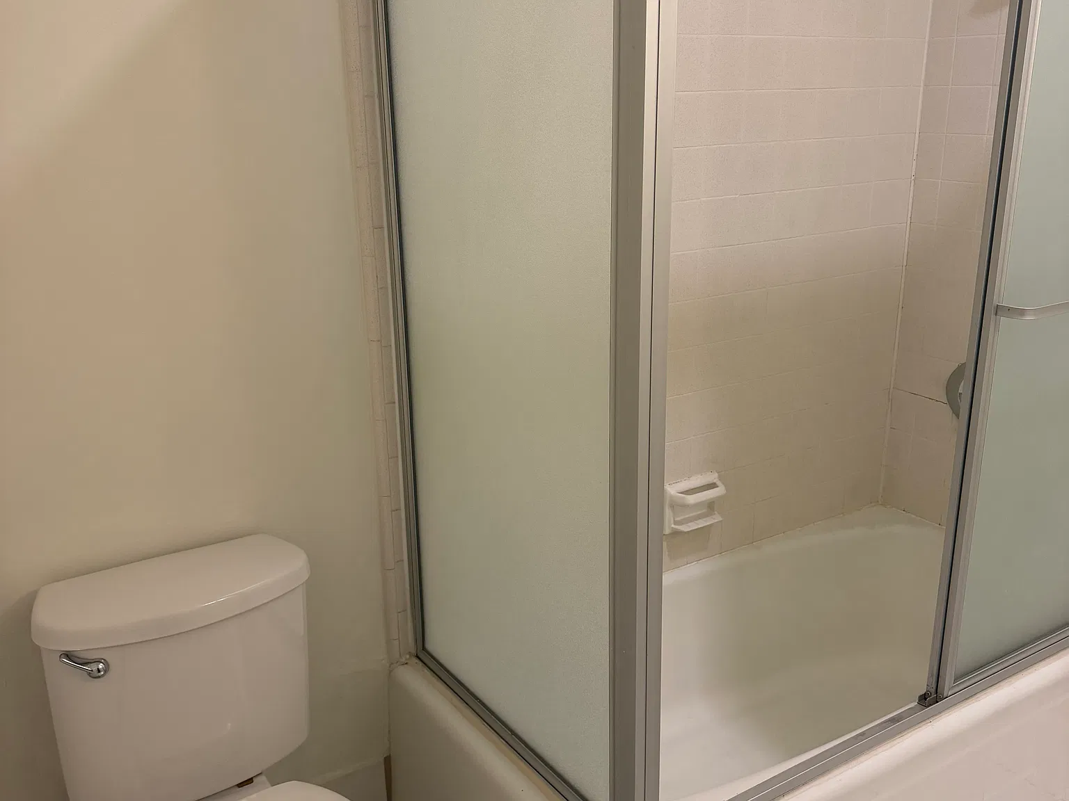 2 bed, 820 sqft, $2,550 — Photo 3
