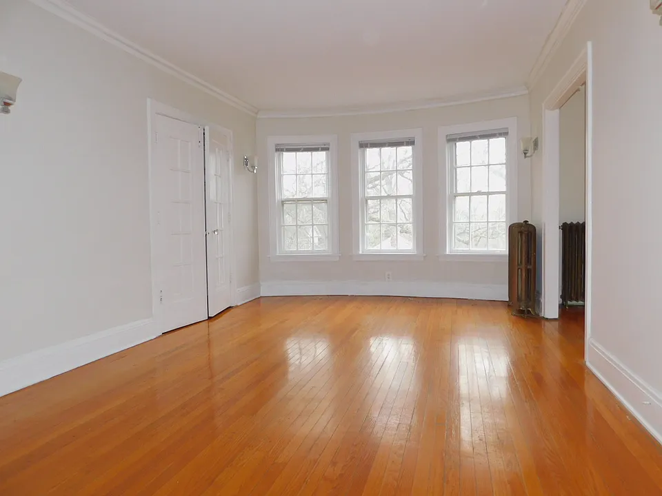 429 Linden Ave #25