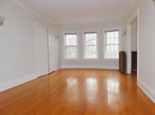 512 5th St #54, Wilmette, IL 60091