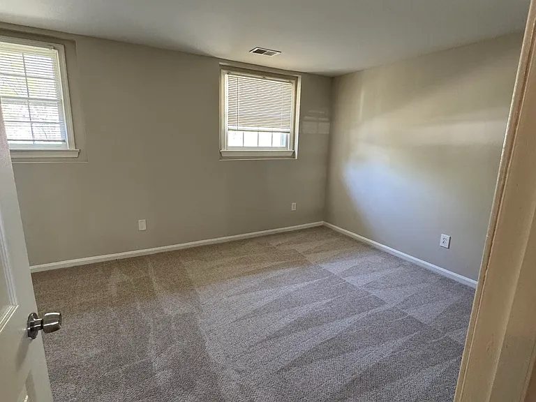 8505 Cherry Heights Ct — Photo 30