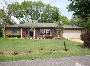 2561 Sunrise Dr, Eureka, MO 63025