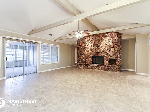 3rd image of 4309 Elmwood Dr