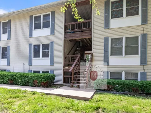 216 NW Vesper St, Blue Springs, MO 64014