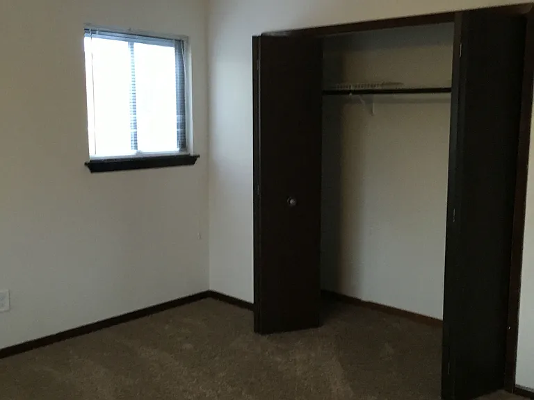 Hallwood Manor Apartments — Photo 49