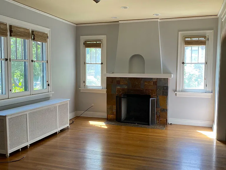 1371 Dahlia St — Photo 3