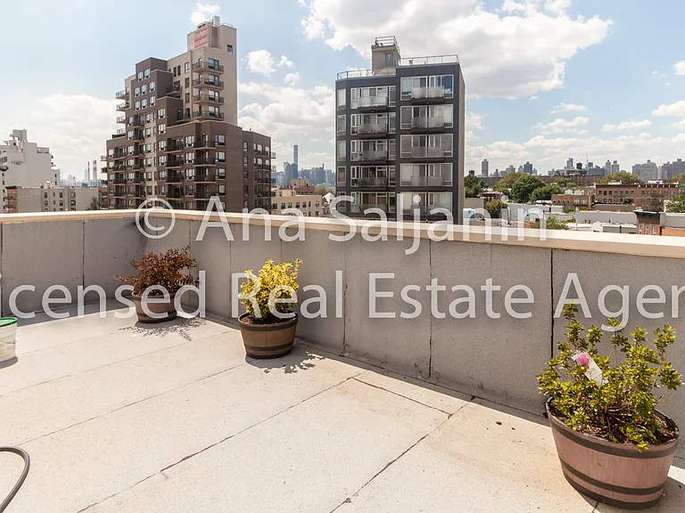 26-11 21st St #3 — Photo 12