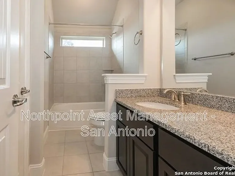 13706 Meadowick Dr — Photo 19
