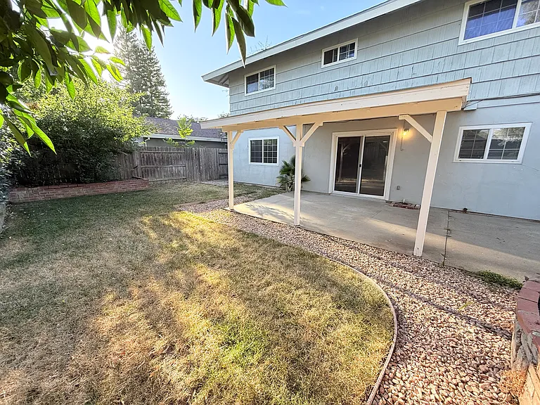 6881 Kettering Cir — Photo 35