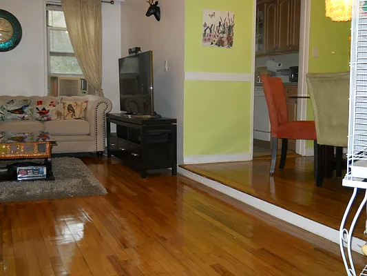 Rented by Century 21 Benjamin Realty | media 9