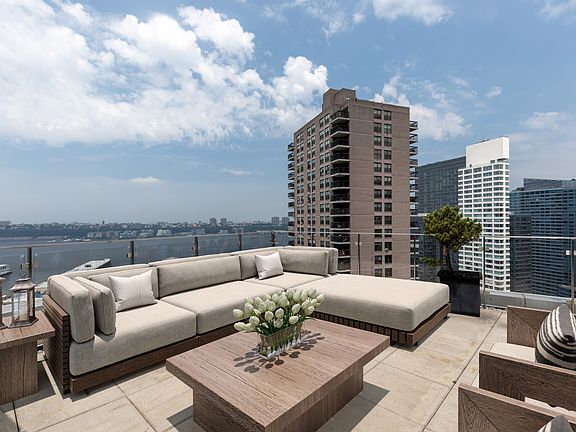 3rd image of 554 54th St #28O