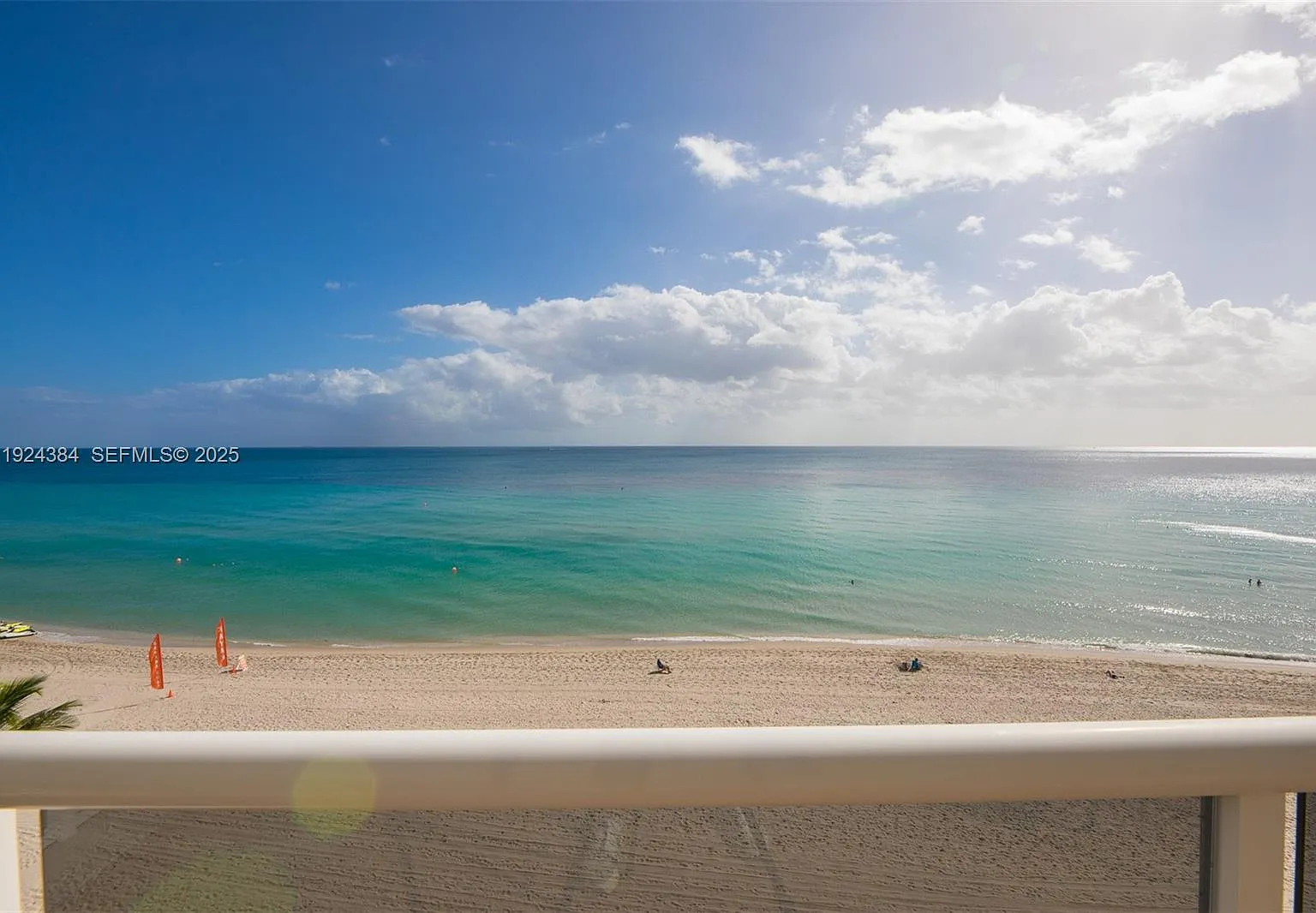 Sea Air Towers Condo — Photo 2