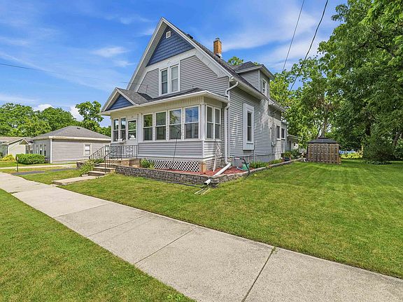 2nd image of 330 Jackson Ave