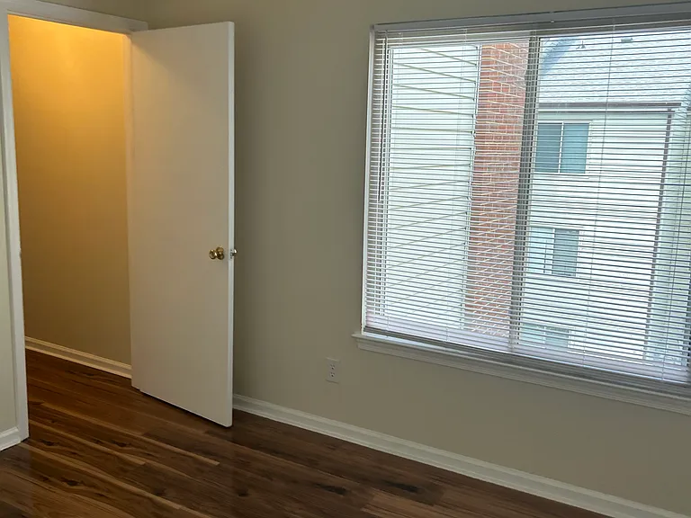 120 Wells Ct — Photo 16